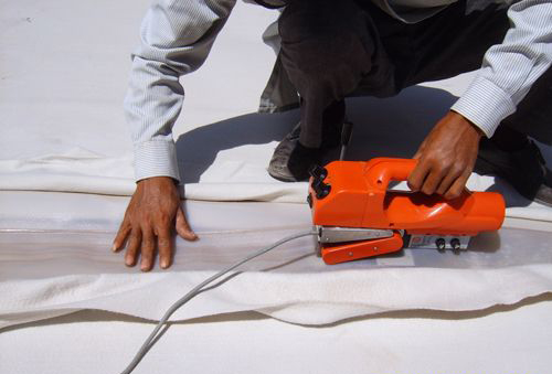 土工膜連接的三種方法（垂直連接、自身粘接、防洪墻連接）