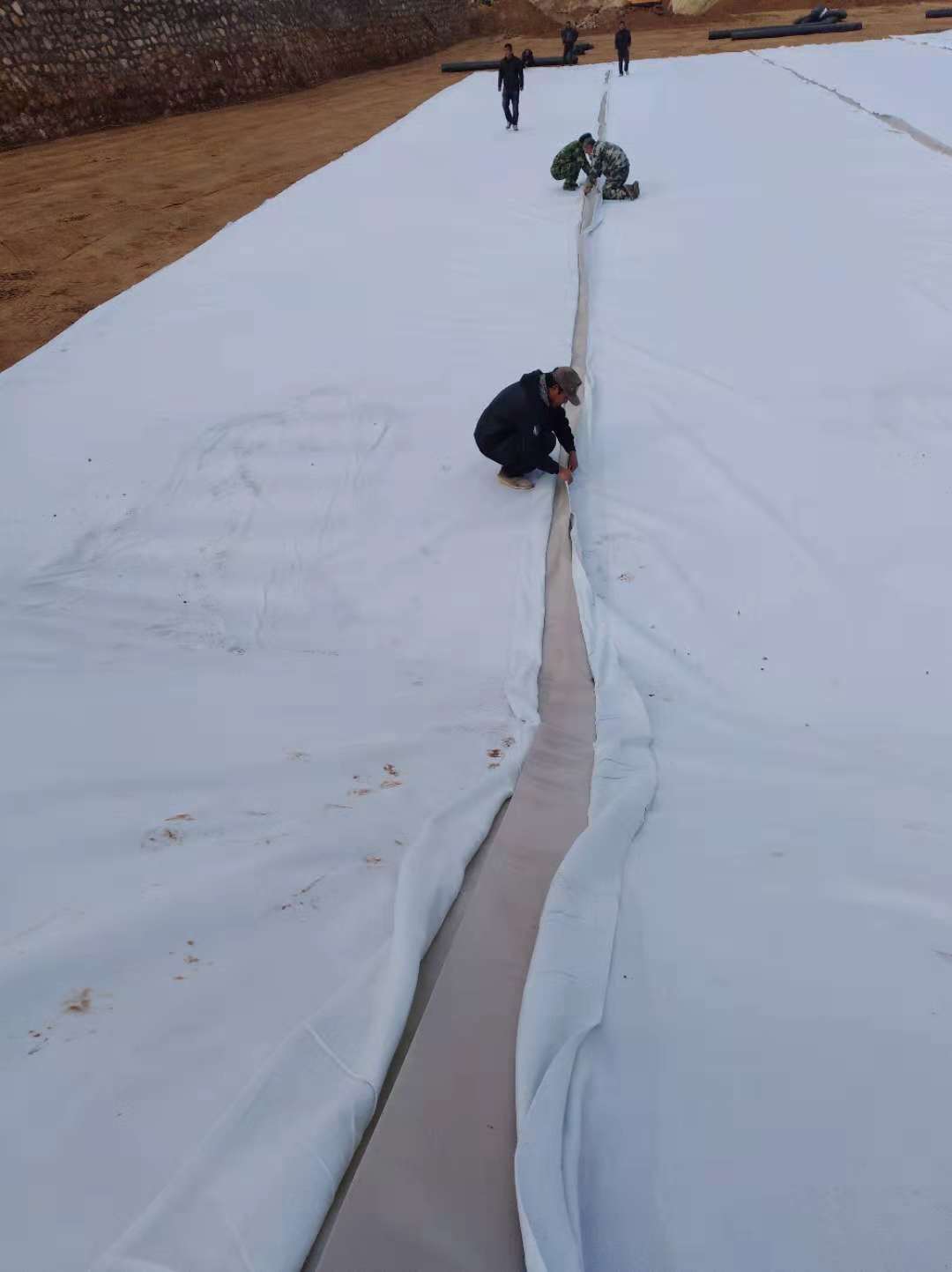 HDPE防滲膜自身缺陷對工程有什么影響？