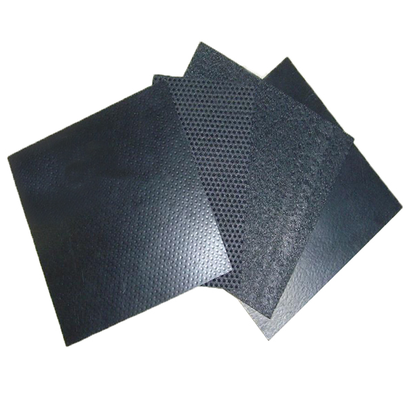 河道治理工程到底選擇土工膜好些還是膨潤土防水毯合適？